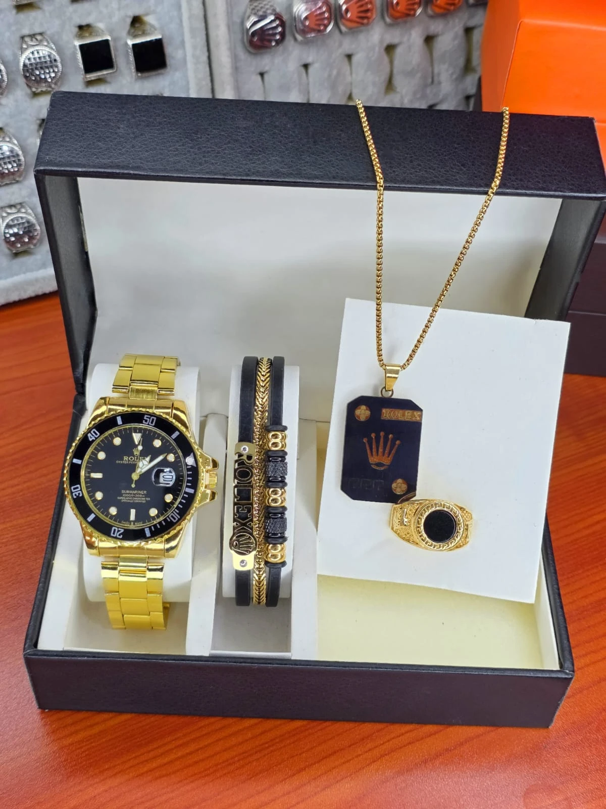 طقم اكسسوار رجالي ٤ قطع