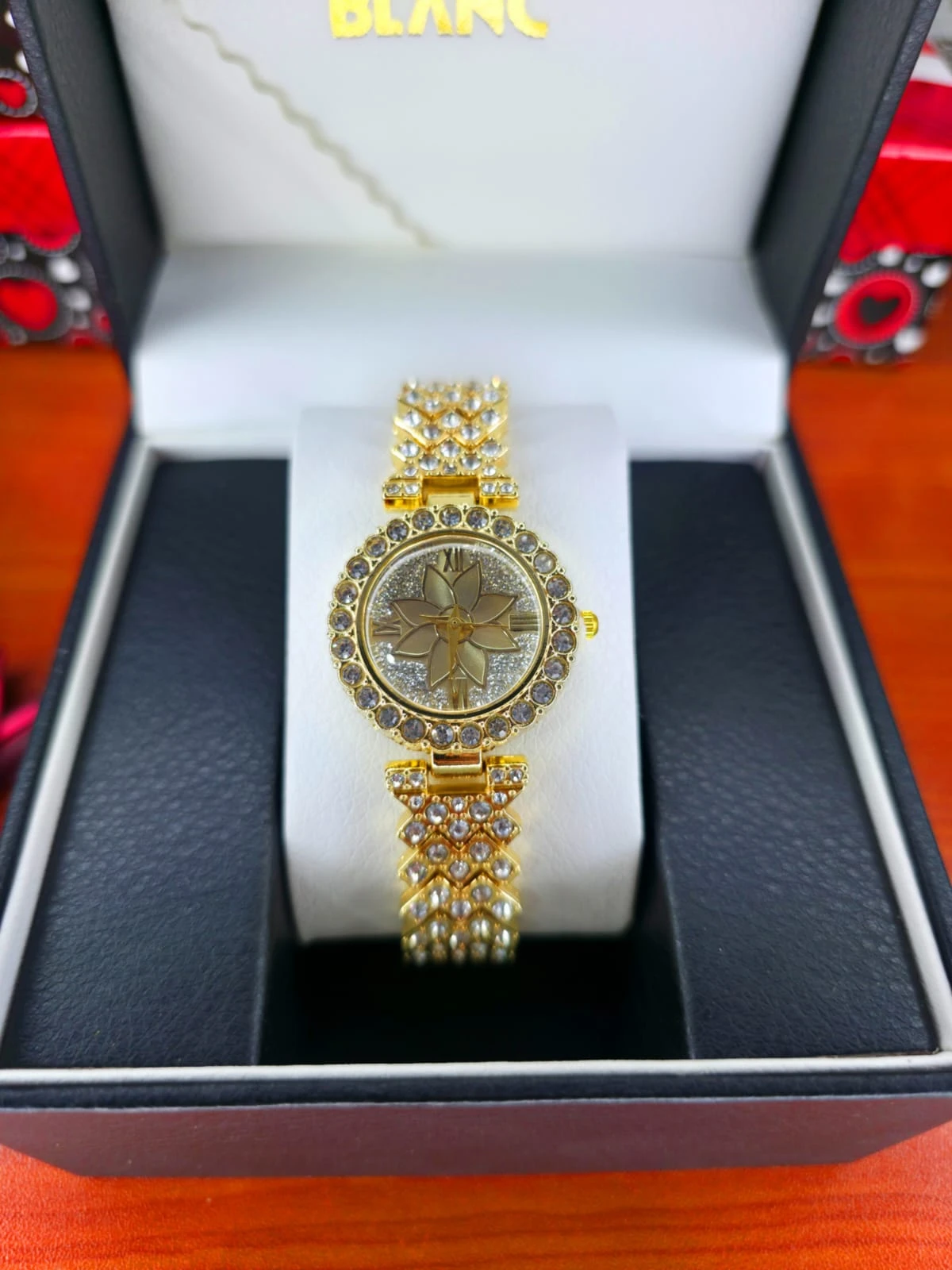 ساعه نسائية