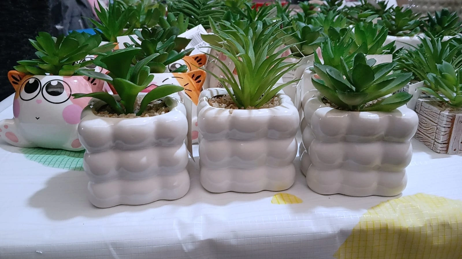 فاز سيراميك أبيض